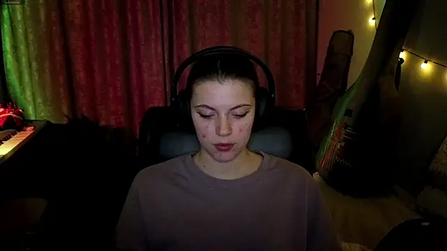 CutieAnny online show from 04-06-26, 08:32