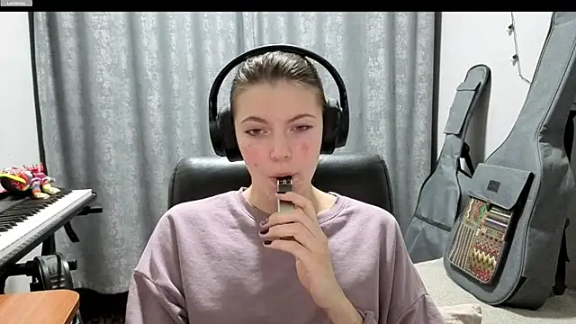 CutieAnny online show from 05-04-26, 08:11