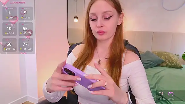 HoneyLace  online show from 05-31-26, 01:39