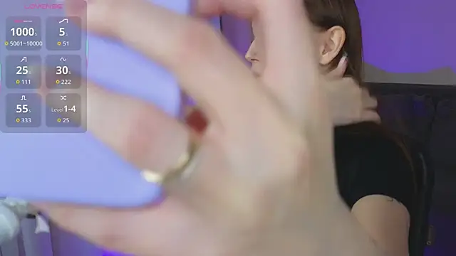 HoneyLace  online show from 01-17-26, 01:37