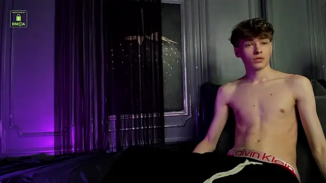 Snapshot of Kevin_Garsia chatting on 10-01-25, 04:17 Kevin Garsia online show from 10-01-25, 04:17