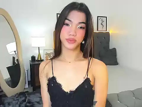 Snapshot of CassieSommereux chatting on 10-06-25, 06:03 CassieSommereux online show from 10-06-25, 06:03