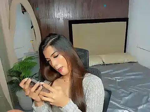 CassieSommereux online show from 12-17-25, 05:34