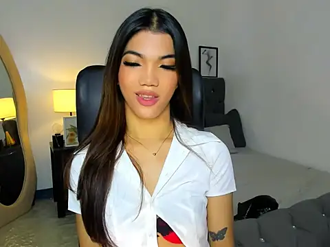 CassieSommereux online show from 11-16-25, 05:50