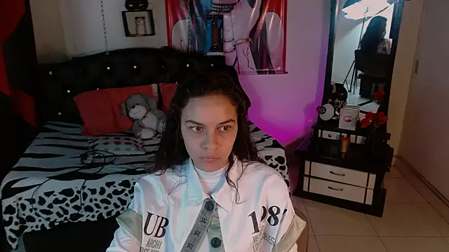 Skylovershot online show from 10-23-25, 07:34