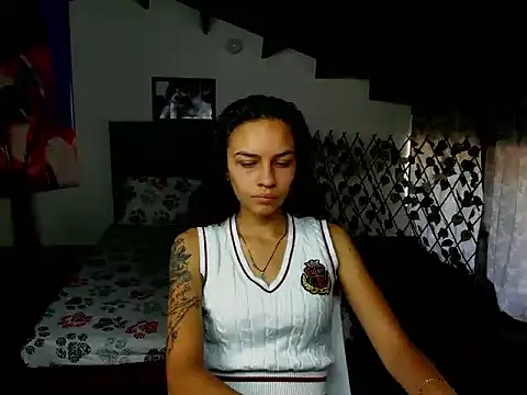 Skylovershot online show from 11-27-25, 01:55