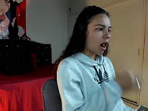 Snapshot of Skylovershot chatting on 02-24-26, 03:24 Skylovershot online show from 02-24-26, 03:24