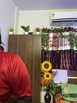 Snapshot of V-Hot-Sweti chatting on 10-15-25, 03:05 V-Hot-Sweti online show from 10-15-25, 03:05