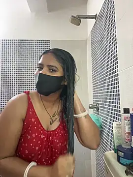 Snapshot of V-Hot-Sweti chatting on 10-13-25, 11:01 V-Hot-Sweti online show from 10-13-25, 11:01