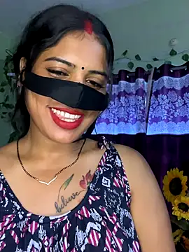 Snapshot of V-Hot-Sweti chatting on 09-25-25, 08:09 V-Hot-Sweti online show from 09-25-25, 08:09