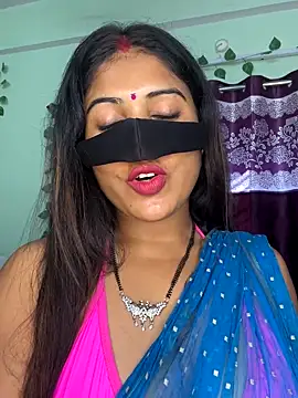 Snapshot of V-Hot-Sweti chatting on 09-18-25, 10:07 V-Hot-Sweti online show from 09-18-25, 10:07