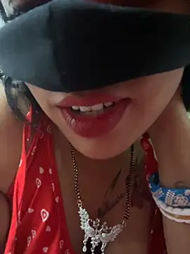 Snapshot of V-Hot-Sweti chatting on 10-15-25, 11:24 V-Hot-Sweti online show from 10-15-25, 11:24