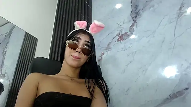 CamelyHott online show from 10-08-25, 07:25