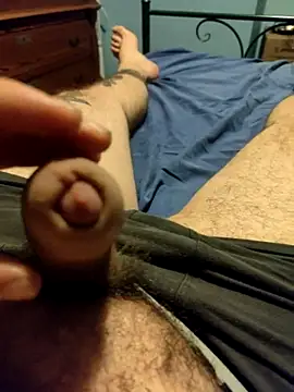 Snapshot of __Mike___ chatting on 11-12-25, 01:43 Mike online show from 11-12-25, 01:43