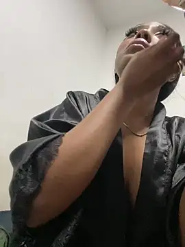 zaracollins01 online show from 09-09-25, 01:53