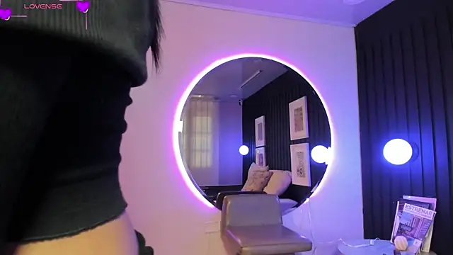 Manelyk evanss  online show from 03-31-26, 05:48