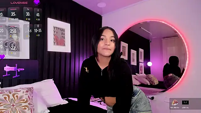 Manelyk evanss  online show from 05-31-26, 11:27