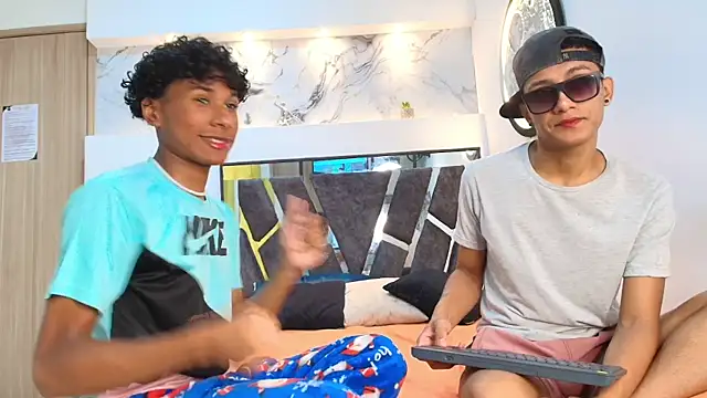 YOUNGS GUYS online show from 09-12-25, 07:46