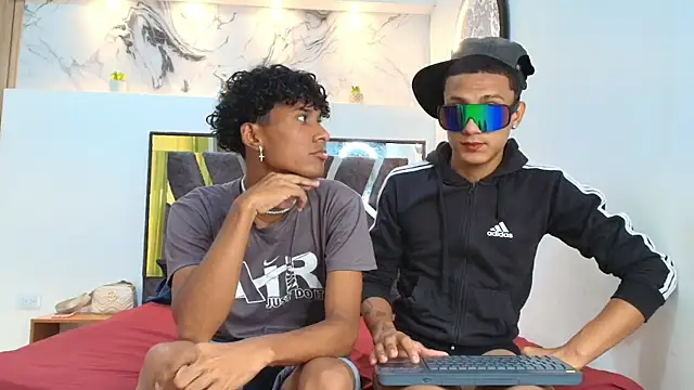YOUNGS GUYS online show from 09-24-25, 07:31