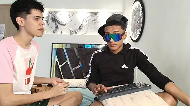 YOUNGS GUYS online show from 09-18-25, 07:17