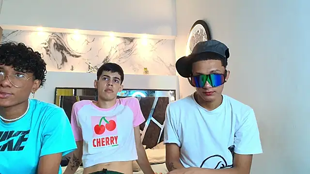 YOUNGS GUYS online show from 09-19-25, 07:29