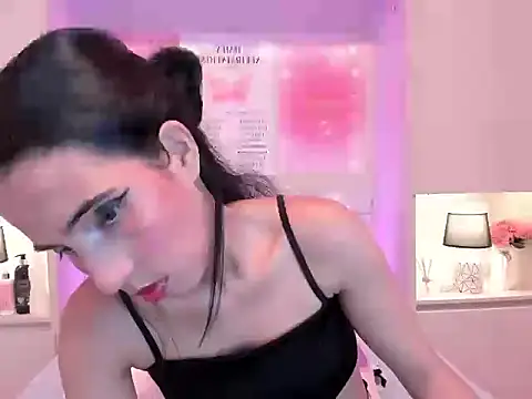 Snapshot of LexxaQueen chatting on 09-25-25, 04:07 LexxaQueen online show from 09-25-25, 04:07
