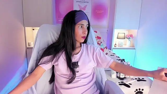 Snapshot of LexxaQueen chatting on 02-03-26, 04:10 LexxaQueen online show from 02-03-26, 04:10