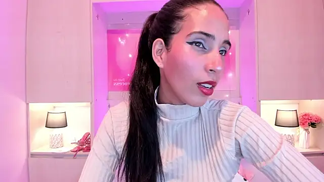 Snapshot of LexxaQueen chatting on 09-24-25, 04:08 LexxaQueen online show from 09-24-25, 04:08