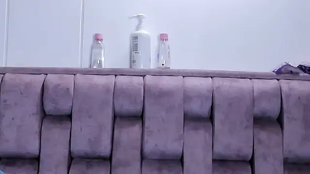 Alexa-Hunter online show from 09-26-25, 01:29