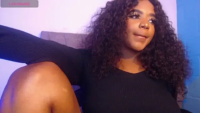 Mimi Gil online show from 11-30-25, 01:17