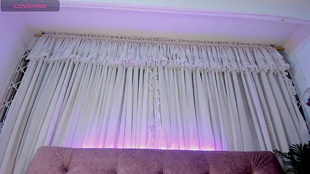 violet 77711 online show from 03-08-26, 02:09