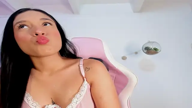 Snapshot of violet_77711 chatting on 02-24-26, 11:38 violet 77711 online show from 02-24-26, 11:38