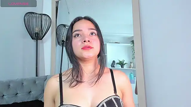 Snapshot of Elen_CR chatting on 10-07-25, 03:51 Elen CR online show from 10-07-25, 03:51