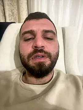 banuemre28 online show from 12-20-25, 11:18