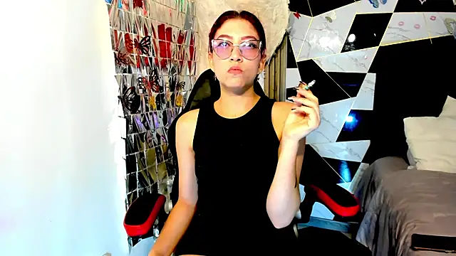 sophia arevalo online show from 05-16-26, 05:12