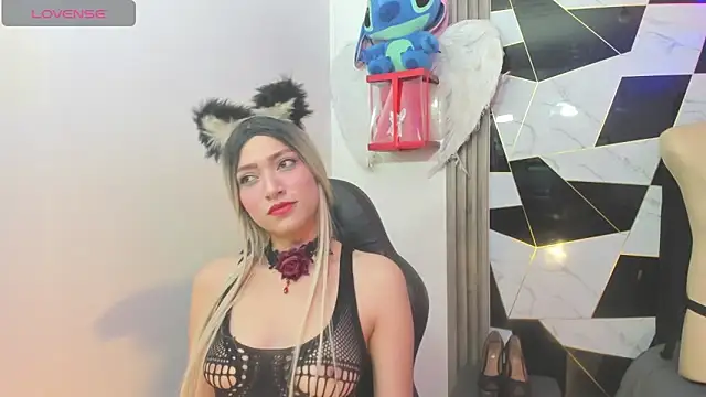 sophia arevalo online show from 02-13-26, 03:17