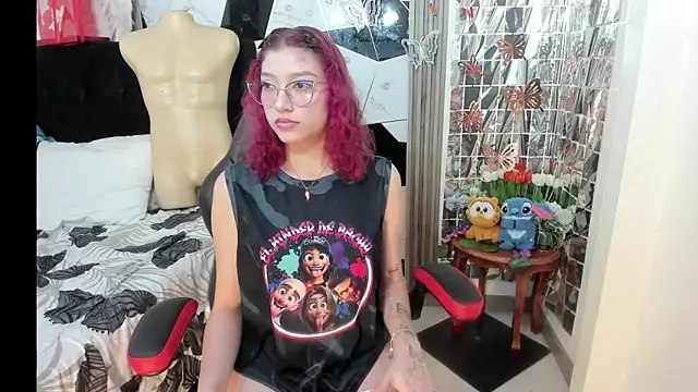 sophia arevalo online show from 03-29-26, 04:14