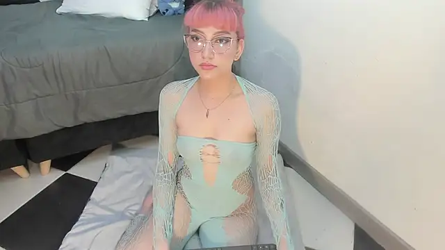 sophia arevalo online show from 03-07-26, 03:13