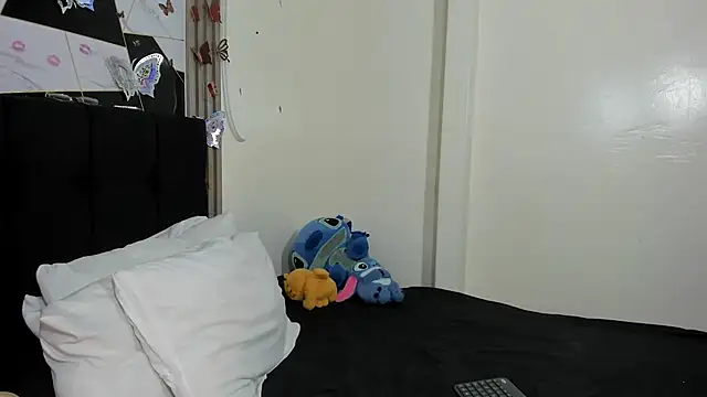 Snapshot of sophia_arevalo chatting on 07-10-26, 03:06 sophia arevalo online show from 07-10-26, 03:06