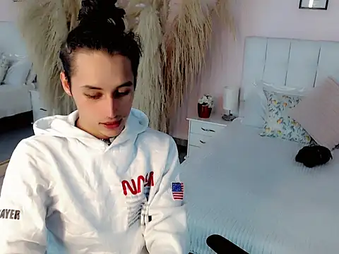 samantha bliss online show from 11-13-25, 11:47