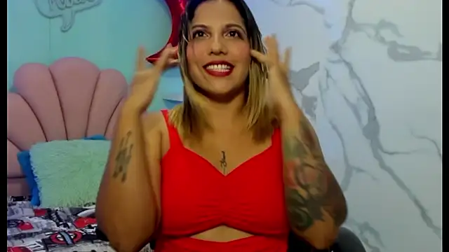 Snapshot of tiana_breeze chatting on 09-12-25, 03:06 tiana breeze online show from 09-12-25, 03:06