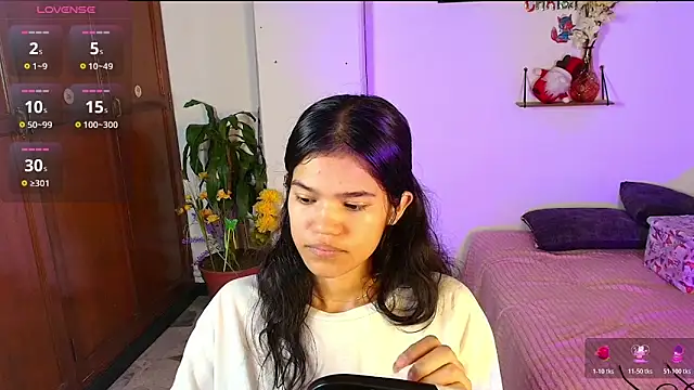 emycarver09 online show from 11-25-25, 11:43