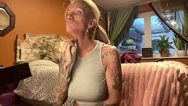 xl uk top trans online show from 01-12-26, 08:54