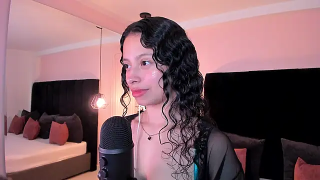 Snapshot of selene_rousse chatting on 10-16-25, 03:37 selene rousse online show from 10-16-25, 03:37