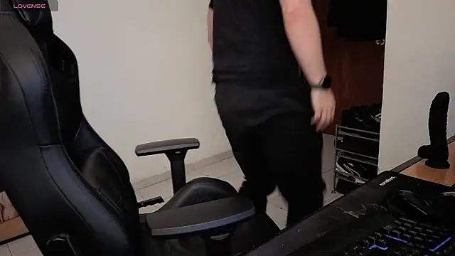 Snapshot of Paul00474 chatting on 09-30-25, 08:04 Paul00474 online show from 09-30-25, 08:04