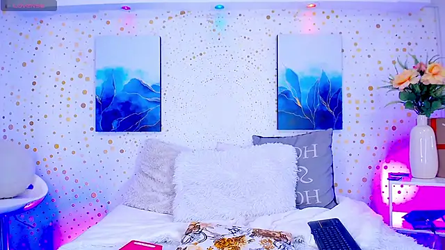 Emily Vaughan online show from 01-09-26, 03:24