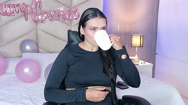 samiradoll online show from 10-24-25, 04:22