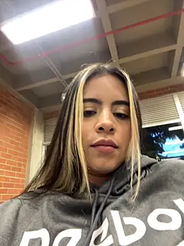 Snapshot of Silvana_Rodriguez_ chatting on 10-01-25, 10:57 Silvana Rodriguez online show from 10-01-25, 10:57
