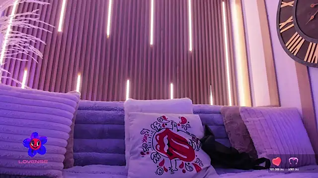 ArianaSantana online show from 11-15-25, 12:53