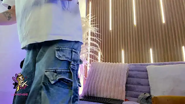 ArianaSantana online show from 11-21-25, 12:48